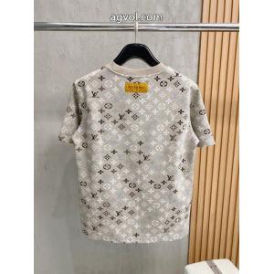 大人気ブランド 今季流行り お目立ち度の高い新品半袖Tシャツブランド スニーカー 激安LOUIS VUITTON