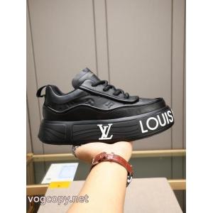LOUIS VUITTONスニーカーブランド コピー 激安独特な 綺麗な 最前線2026