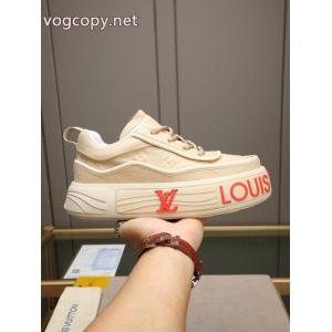 LOUIS VUITTONスニーカーブランド コピー 激安独特な 綺麗な 最前線2026