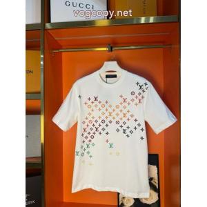 LOUIS VUITTON新作限定　人気沸騰中 格安SALE リラックススタイルが実現ブランド 通販半袖Tシャツ
