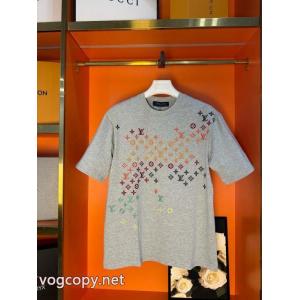 LOUIS VUITTON新作限定　人気沸騰中 格安SALE リラックススタイルが実現ブランド 通販半袖Tシャツ