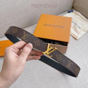 ブランド スーパー コピールイ ヴィトン    ベルトロゴが素敵 存在感は抜群 新色入荷.