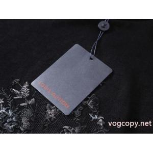 LOUIS VUITTONラグジュアリーな雰囲気 新品人気上昇 秀作モデルブランド 激安半袖Tシャツ