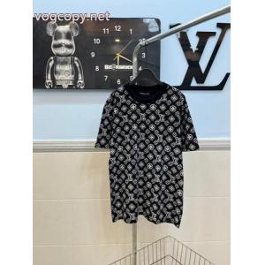 毎日大活躍 最前線に注目 存在感を放つコピー 品 販売LOUIS VUITTON半袖Tシャツ