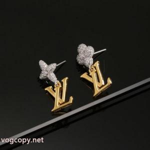 ピアスコピー 商品 通販LOUIS VUITTONお出掛けに便利 新作限定 最低価格保証