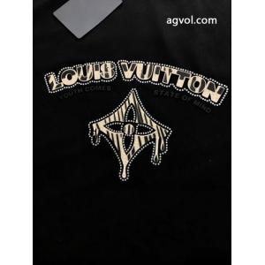 LOUIS VUITTONスーパー コピー著名人愛用 大人買い必須なこの2026 新作数量限定セール半袖Tシャツ