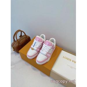 最新のアイテム 大人っぼい ストリート系スニーカーブランド コピー 優良店LOUIS VUITTON..