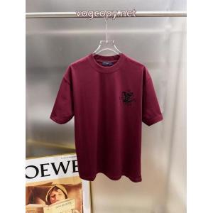 ブランド コピー半袖TシャツLOUIS VUITTONカジュアルな雰囲気があり 高評価アイテム 今年流行りの新作アイテム