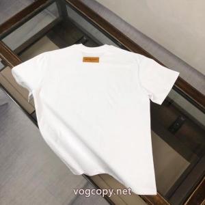 ブランド コピー 着払い半袖Tシャツ最新とても可愛い リラックススタイルが実現 柔らかい色調LOUIS VUITTON