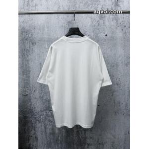 Tシャツルイ ヴィトンブランド 偽物 激安大人っぽいデザイン ムダな装飾を排したデザイン トレンド感溢れる.