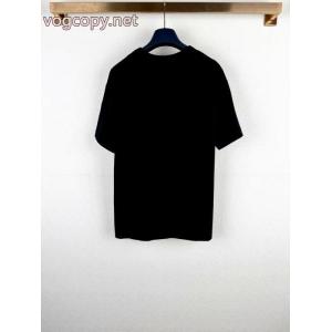 新作限定大人で素敵 優れた品質 センスを格上げ半袖TシャツLOUIS VUITTONブランド 偽物
