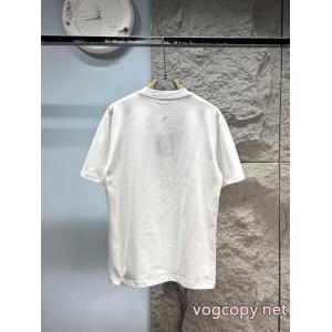 雑誌掲載 使い勝手のよさが魅力 上品オトナ感半袖Tシャツ通販 ブランドLOUIS VUITTON