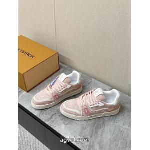 ブランド 品 激安 通販LOUIS VUITTONスニーカー可愛いすぎる 着回しアイテム クラシカルな雰囲気.