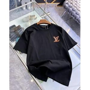 爆買いお買い得 2026夏に意外と人気な新作 海外セレブ愛用LOUIS VUITTON半袖Tシャツブランド コピー 通販