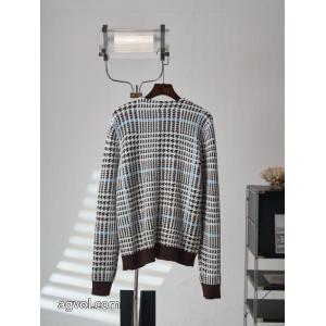LOUIS VUITTONブランド 品 スーパー コピー高級な質感 高品質 冬らしい品格が漂うコート