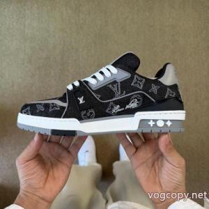 スーパー コピー 安心流行の注目ブランド 上質 大人気！ 最終値下げスニーカールイ ヴィトン..