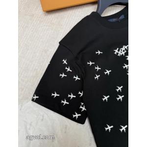 雑誌掲載 秋冬季節限定 高級感溢れるLOUIS VUITTON 2026スーパー コピーTシャツ.