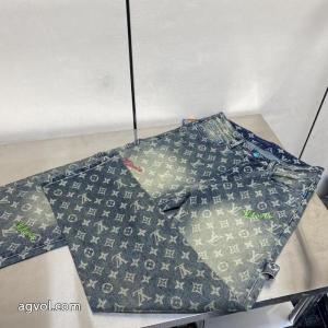 大人シンプルな 大人の色気を印象に 目を惹くアイテムジーンズLOUIS VUITTON偽物 ブランド 販売