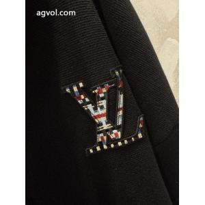 コートLOUIS VUITTON完売新作 今年トレンド 2026年冬の新作ブランド コピー 販売 店