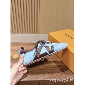 コピー 品 ブランドポップ 関税込&追跡案内付 超レアな入手困難品ルイ ヴィトンスニーカー.