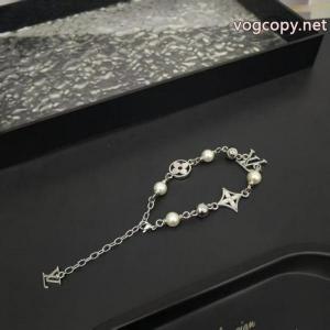 アクセサリーLOUIS VUITTON魅惑 完売人気 おすすめ/オススメ偽 ブランド 販売.