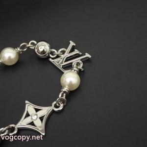アクセサリーLOUIS VUITTON魅惑 完売人気 おすすめ/オススメ偽 ブランド 販売.