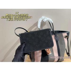 LVスエードNeverfullショッピングバッグ