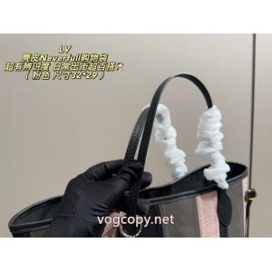 LVスエードNeverfullショッピングバッグ