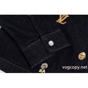 LOUIS VUITTON SS 24フィトン連名シリーズアルファベット柄刺繍シングルバックル開襟ゆったりカジュアルデニムジャケット
