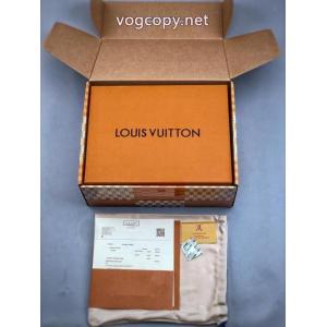 LOUIS VUITTONブランド 偽物 通販即発送OK 大幅値引き 季節をまたい新作アイテムスニーカー.