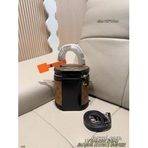 LV Cannes発財桶バッグ、定番Monogram老花帆布+黒革トリム、金属金具は超質感があ