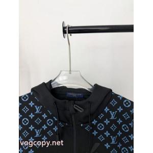 海外通販 2026☆新色が登場！  抜け感を出すLOUIS VUITTONパーカー偽物 ブランド 販売