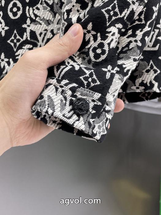 ブランド 激安 どんなシーンにも着回し力抜群のシンプルジャケットLOUIS VUITTON 5