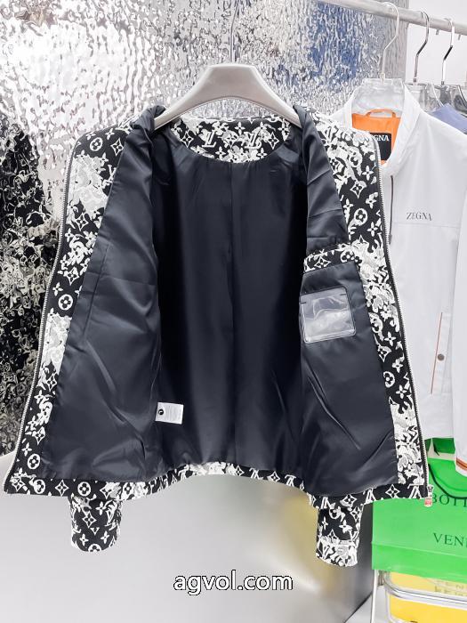 ブランド 激安 どんなシーンにも着回し力抜群のシンプルジャケットLOUIS VUITTON 1