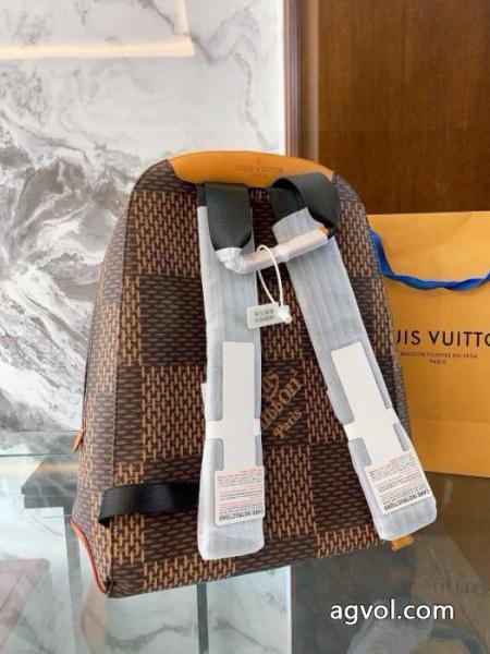 LV×NIGOオールドフラワーチェックのショルダーバッグ 3