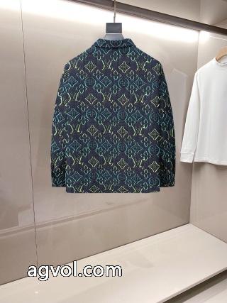 秋冬で人気の限定新作爽やかさコートLOUIS VUITTONコピー ブランド 通販 安心 3