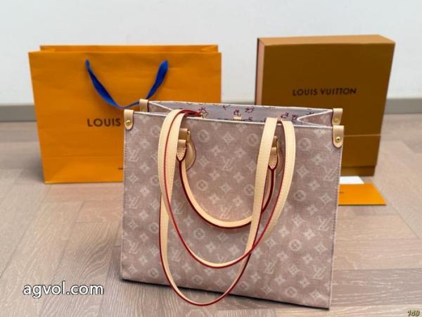 LVジャングルボディがホットなマザーズバッグonthego 3