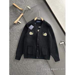 完売必至大人の余裕が漂うコートLOUIS VUITTONコピー 商品 ブランド