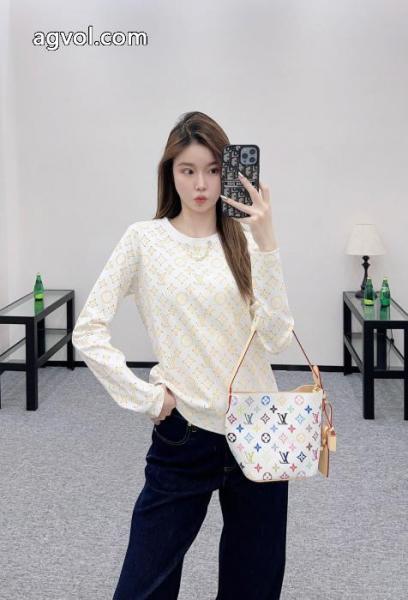 大人で素敵肌触りの着心地が良く 長袖Tシャツ偽 ブランド 通販ルイ ヴィトン 3