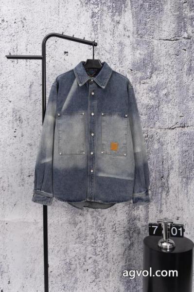 Louis Vuitton2025新型王鶴帝同日焼け色あせデニムコート 3
