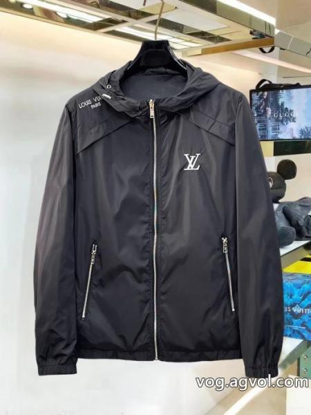 コートブランド 偽物LOUIS VUITTON大人の雰囲気たっぷり大人の余裕が漂う 0 