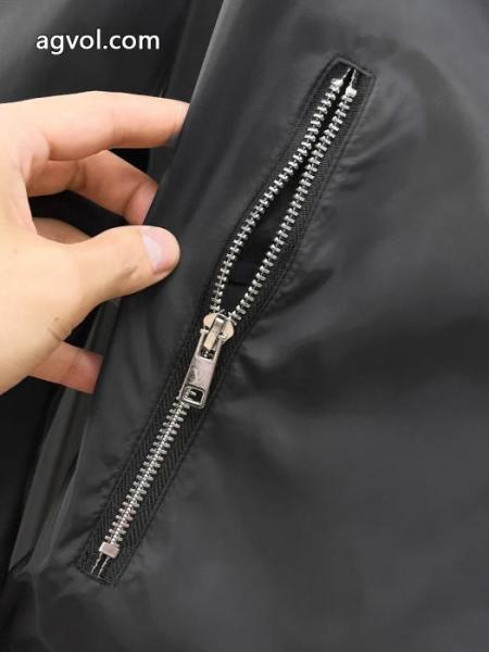 コートブランド 偽物LOUIS VUITTON大人の雰囲気たっぷり大人の余裕が漂う 5 
