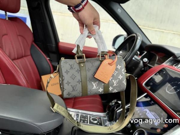 Louis Vuittonの新作ハンドバッグショルダーバッグ 0 