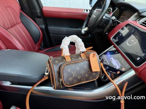 LOUIS VUITTONショルダーバッグ偽 ブランド 流行の最前線完売目前 0