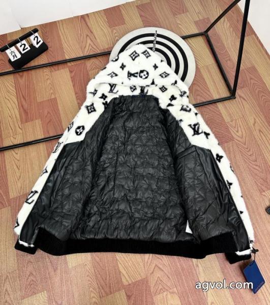 最新入荷 限定セール250%新品 注目度が高いアイテムLOUIS VUITTONブランド 激安コート 4