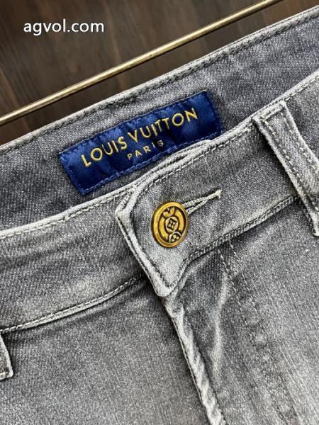 数量限定大得価 話題のブランド オンライン販売ブランド コピー 通販ジーンズLOUIS VUITTON 2
