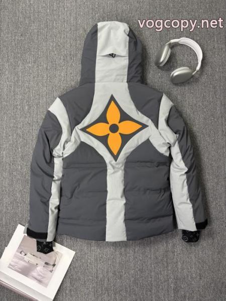 ダウンジャケットブランド スニーカー 激安限定的新作入荷 旬スタイルに早変わり! 断然新鮮!LOUIS VUITTON 5