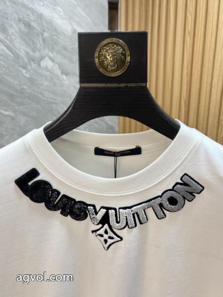 長袖TシャツLOUIS VUITTONファション性の高い 絶対欲しい 25秋冬の大人コーデブランド 偽物 2