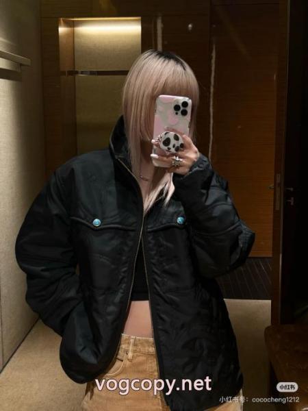 上品シックなお品 完売間近 世界中で爆発的人気綿入れの服LOUIS VUITTON激安 通販 ブランド 4