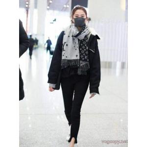 コピー ブランド 通販ジュアル感強めの着 超HOT新品商品 型崩れしにくいマフラーLOUIS VUITTON